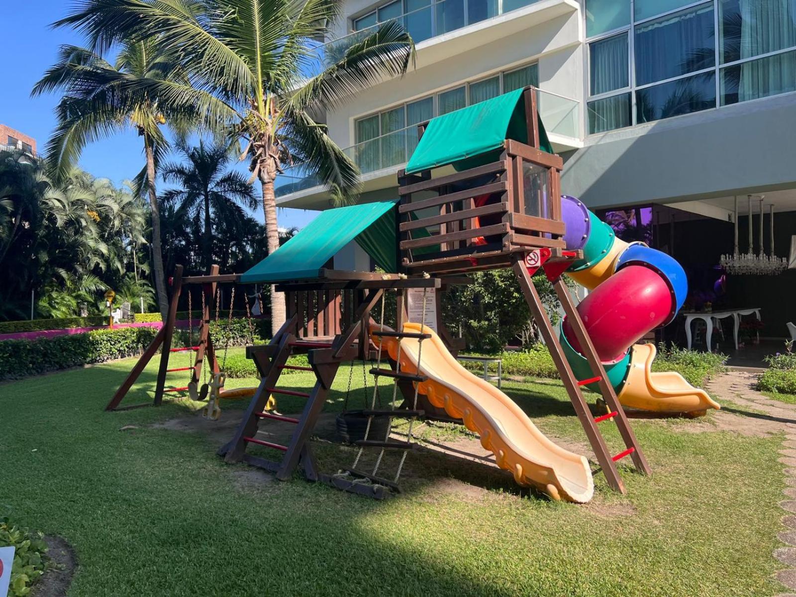Icon Vallarta, Puerto Vallarta Zewnętrze zdjęcie